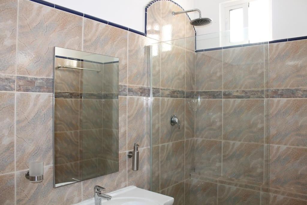 Tropical Leaves Sea View Penthouse Ca Greta 2 Floor Apartment ซาลเรย์ ภายนอก รูปภาพ