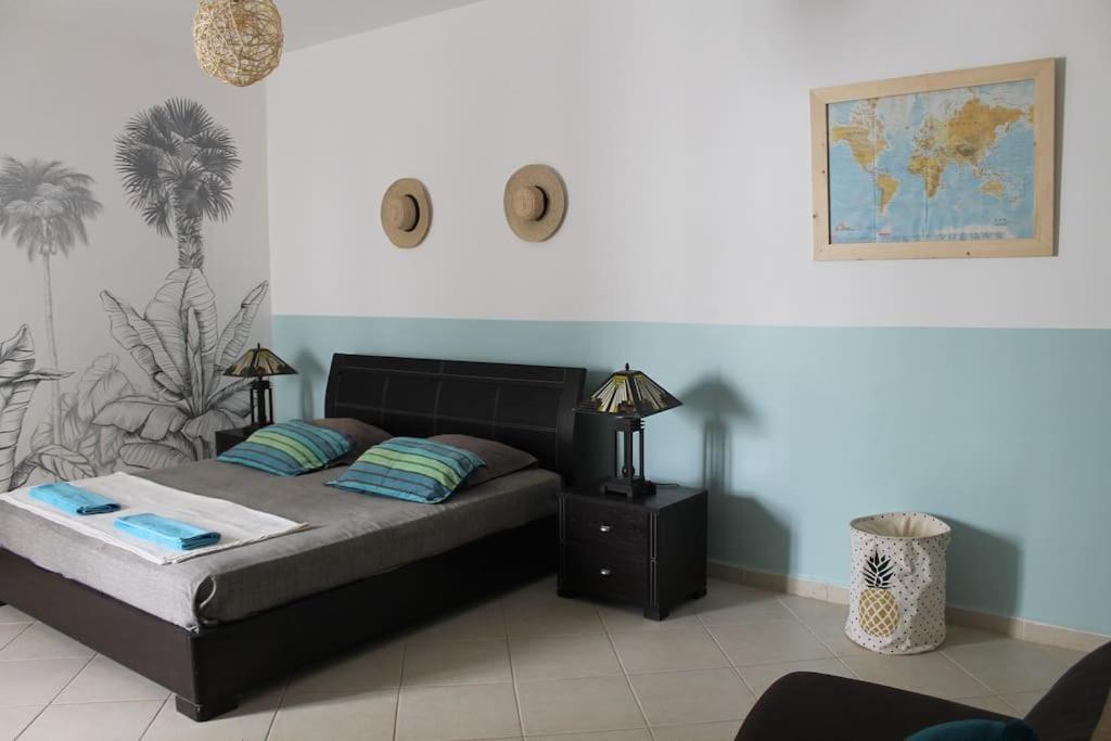 Tropical Leaves Sea View Penthouse Ca Greta 2 Floor Apartment ซาลเรย์ ภายนอก รูปภาพ