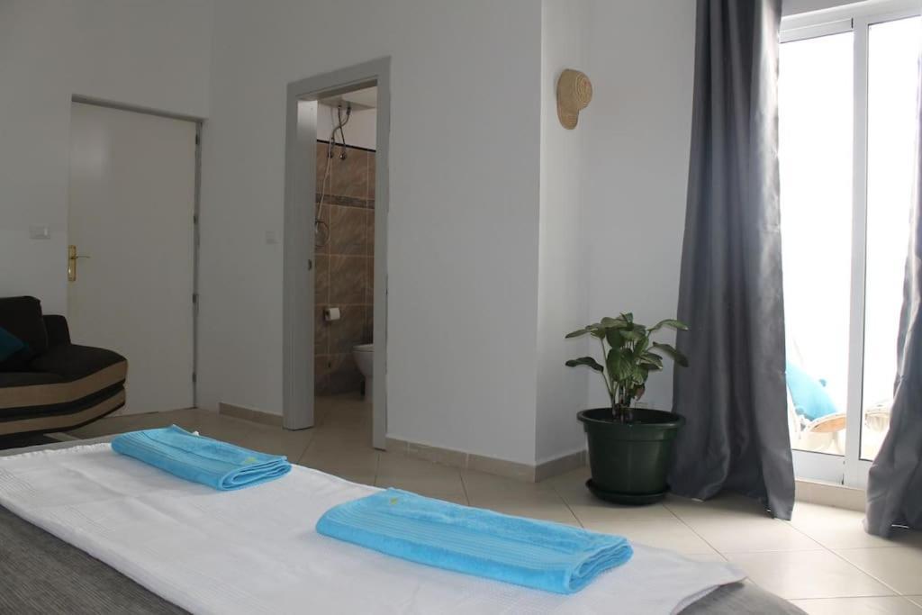 Tropical Leaves Sea View Penthouse Ca Greta 2 Floor Apartment ซาลเรย์ ภายนอก รูปภาพ