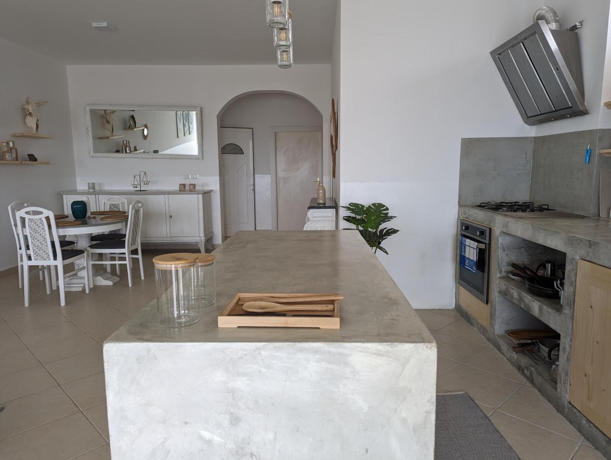 Tropical Leaves Sea View Penthouse Ca Greta 2 Floor Apartment ซาลเรย์ ภายนอก รูปภาพ