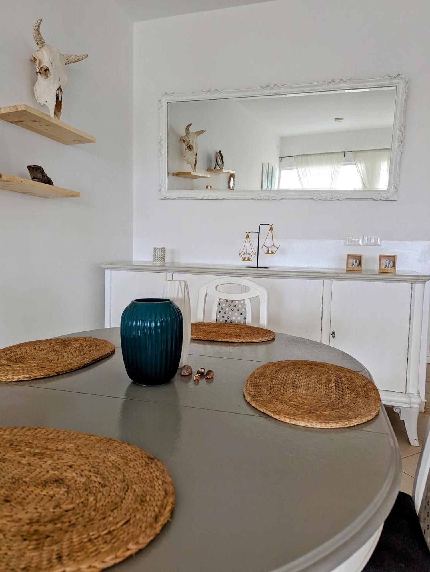Tropical Leaves Sea View Penthouse Ca Greta 2 Floor Apartment ซาลเรย์ ภายนอก รูปภาพ