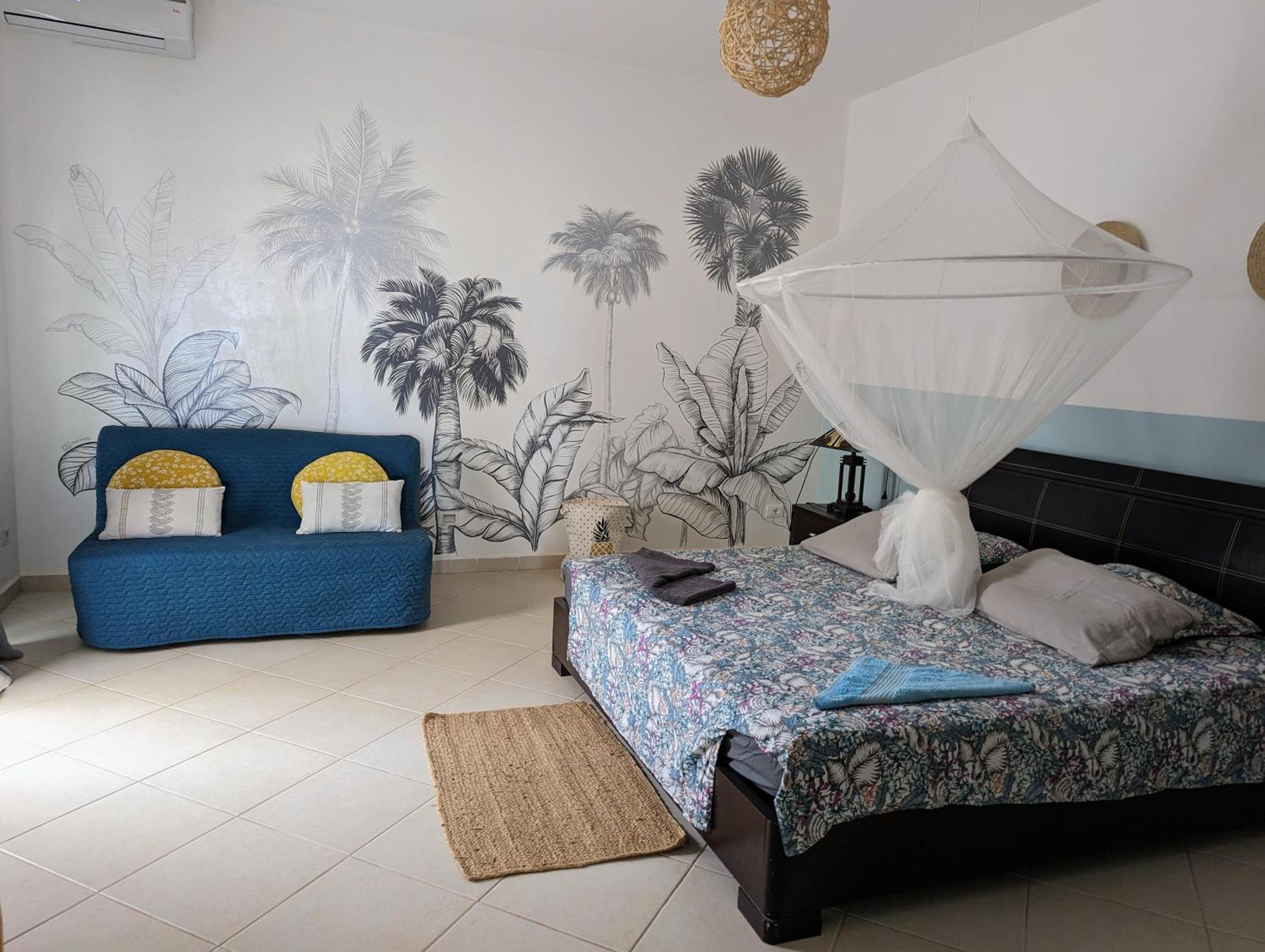 Tropical Leaves Sea View Penthouse Ca Greta 2 Floor Apartment ซาลเรย์ ภายนอก รูปภาพ